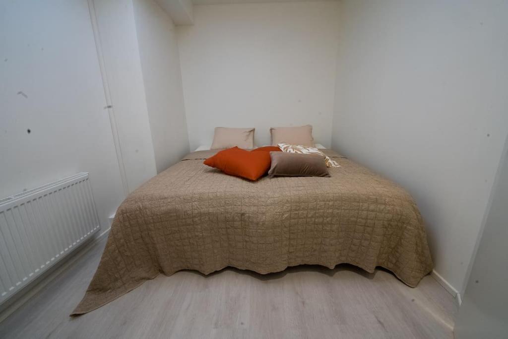 Ferienwohnung 3H,K,P - Keskellae Tamperetta Kaunis Parvekkeellinen Uusittu Kolmio Exterior foto