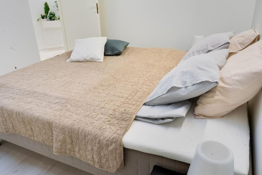Ferienwohnung 3H,K,P - Keskellae Tamperetta Kaunis Parvekkeellinen Uusittu Kolmio Exterior foto