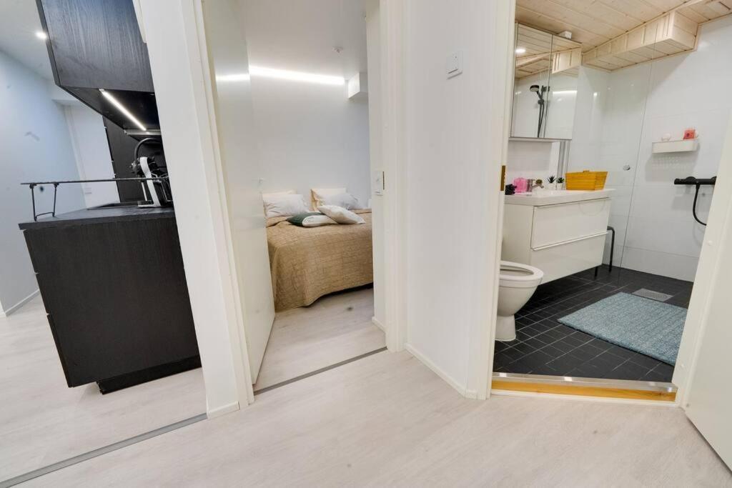 Ferienwohnung 3H,K,P - Keskellae Tamperetta Kaunis Parvekkeellinen Uusittu Kolmio Exterior foto