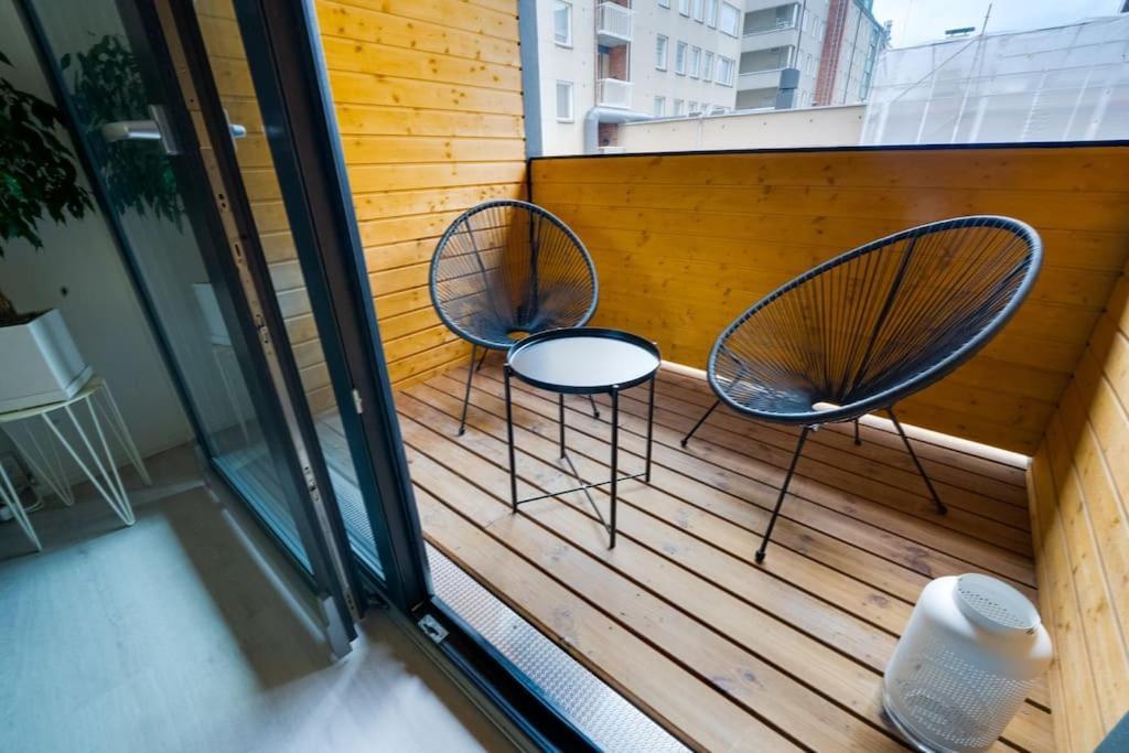 Ferienwohnung 3H,K,P - Keskellae Tamperetta Kaunis Parvekkeellinen Uusittu Kolmio Exterior foto
